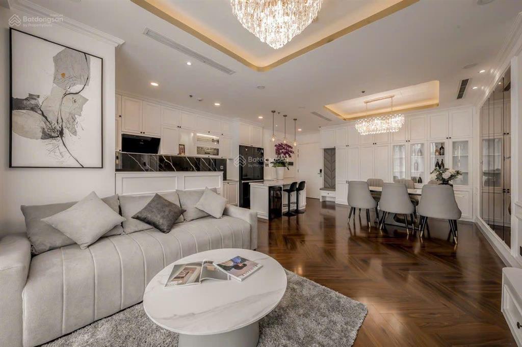 Cho thuê cc 2pn, 2wc, 80m2 tại vinhomes central park, 20 triệu/tháng, bình thạnh, hcm