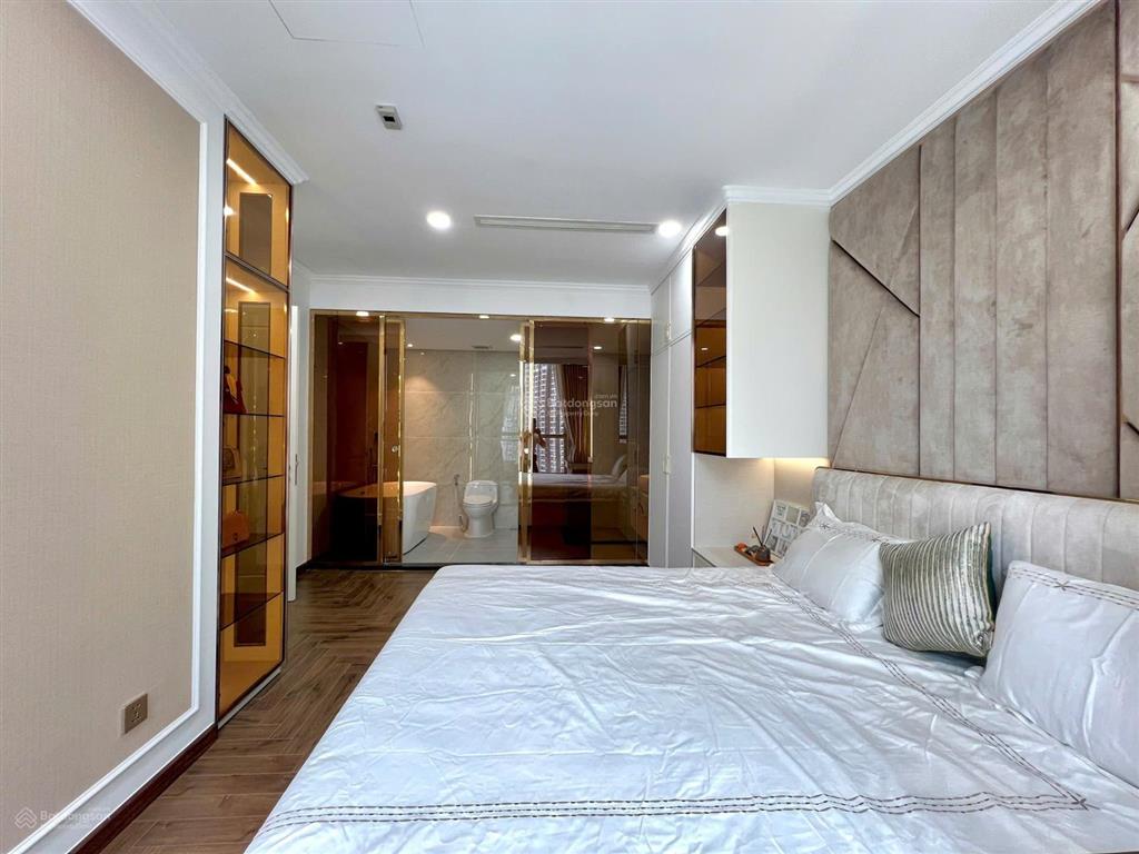 Bán cc vinhomes central park, 120m2, 3pn, 2wc, đầy đủ tiện nghi, uy tín