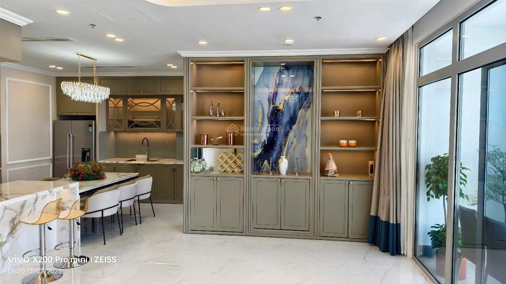Bán căn hộ 4pn 3wc tại vinhomes central park, 22 tỷ, 160m2, q. bình thạnh, chỉ với nhiều tiện ích