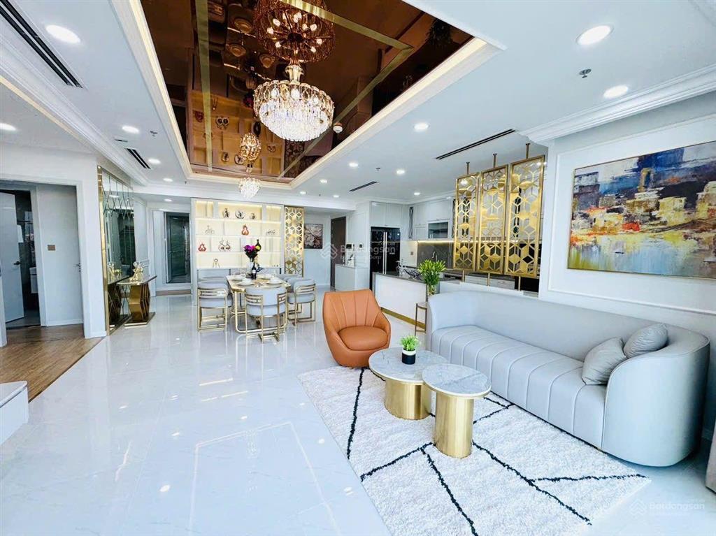 Bán gấp căn hộ 4pn tại vinhomes central park, 18tỷ dt 142m2