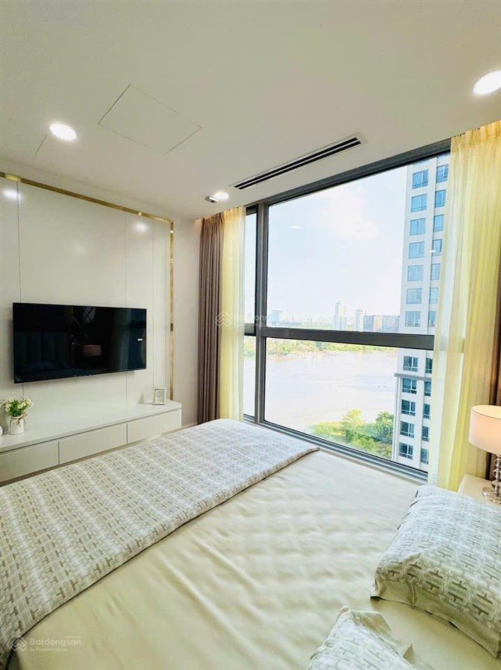 Bán gấp căn hộ 4pn tại vinhomes central park, 18tỷ dt 142m2