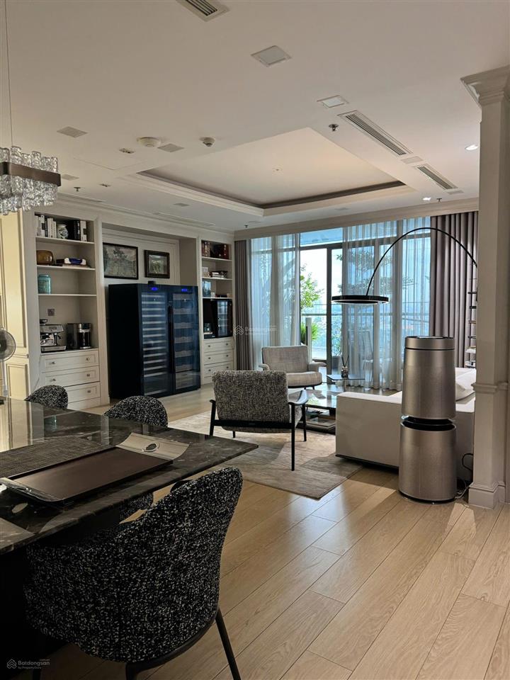 Bán căn hộ giá 29tỷ dt 188m2, 4pn, 5wc, chính chủ, giá cực chất vinhomes central park