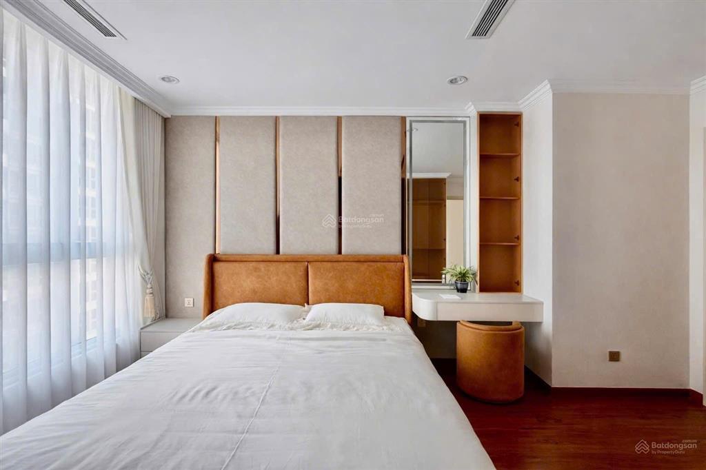 Chủ kẹt tiền bán gấp 3pn giá 14tỷ5 dt 118m2.
vinhomes central park (1pn2pn3pn4pn) giá tốt nhất