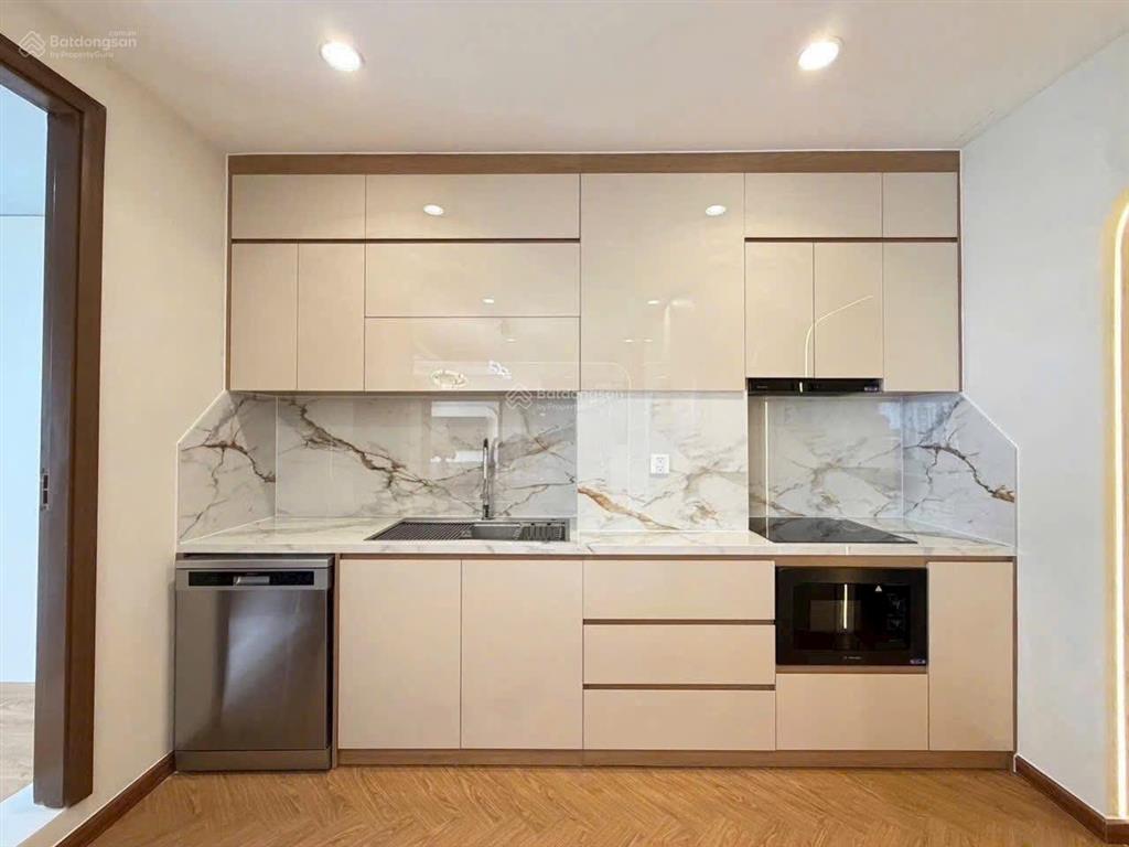 Chính chủ cần tìm khách cho thuê giá tốt 2pn giá 20tr/th, dt 85m² tại vinhomes central park