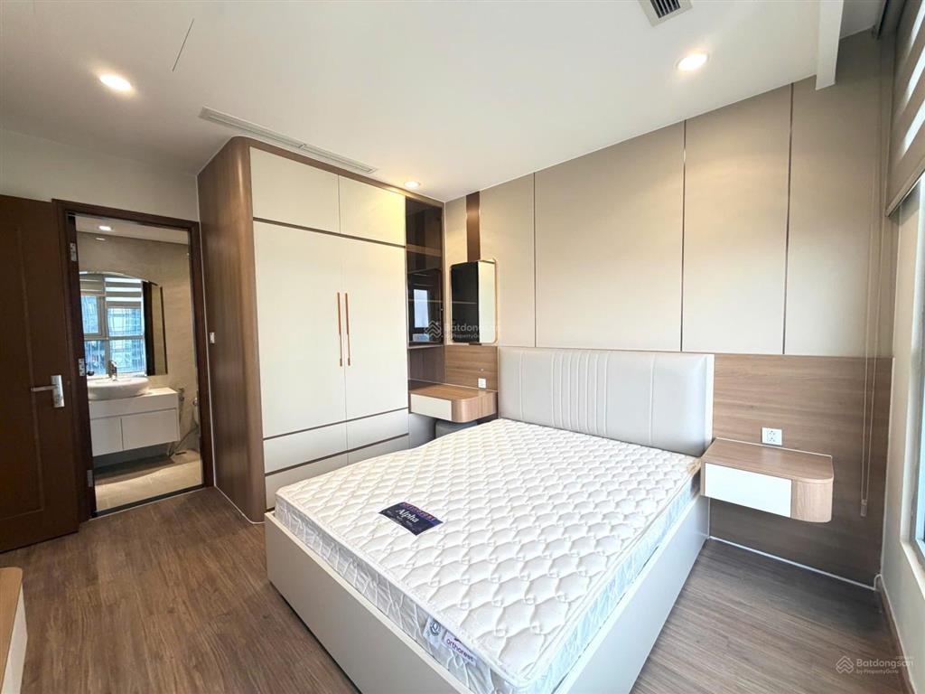 Chính chủ cho thuê liền 2pn, giá 20 triệu/tháng, diện tích 90m2 tại vinhomes central park