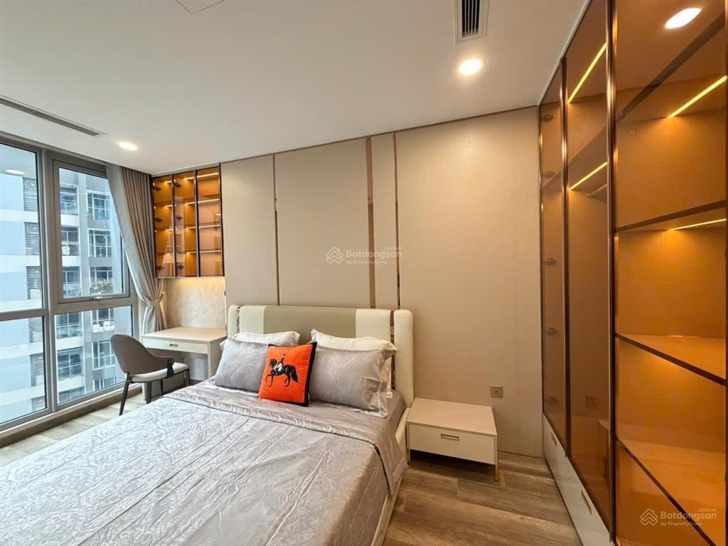 Cho thuê căn hộ 4pn, 150m2 tại vinhomes central park, giá cực chất 55 triệu vnd