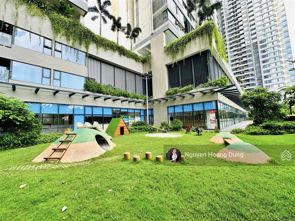 Căn hộ "kẹt tiền bán gấp" ở kingdom q10 2pn  0933 903 ***