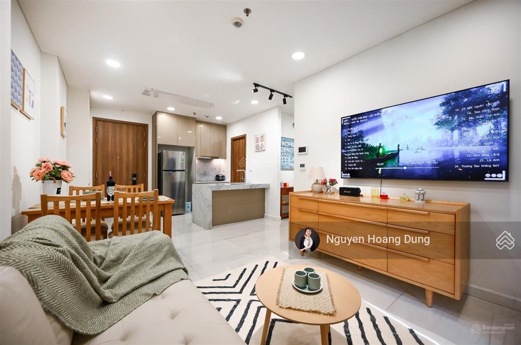 Căn hộ "kẹt tiền bán gấp" ở kingdom q10 2pn  0933 903 ***