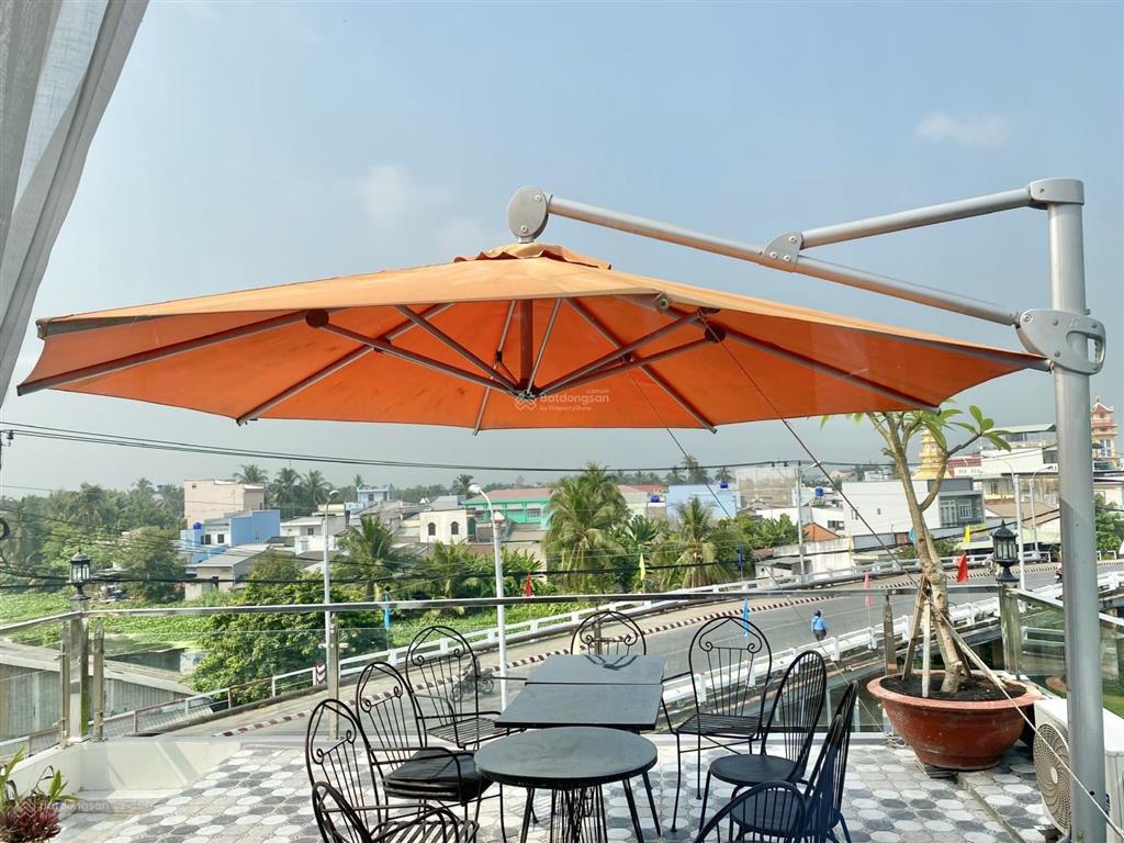 Biệt thự nhà mặt tiền kinh doanh siêu đỉnh ngay chợ gò công  full nội thất mới chỉ 8.5 tỷ.