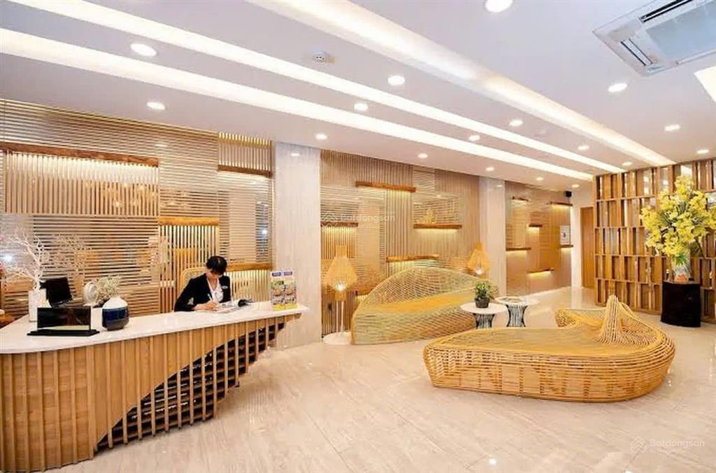 Bán tòa khách sạn hầm 6 tầng vip nhất nguyễn gia trí bt (8 x23m) hđt 180tr/tháng giá cực tốt 49 tỷ
