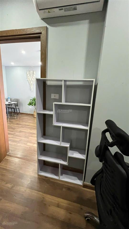 Bán căn 2n2wc 78m, tầng trung r3, view thoáng, có đồ giá 6,5 tỷ goldmark. e ms ngân