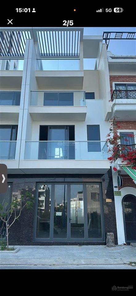 Bán nhà phố xây sẵn tại khu đô thị vcn phước long 2 giá rẻ chỉ 10,4 tỷ. thanh toán 8 đợt, 12 tháng