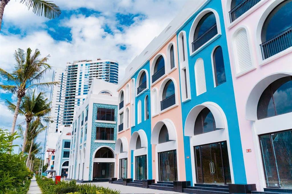 Hàng hiếm shophouse 3 mặt tiền trực diện biển libera nha trang, dtsd 182m2. đã có sổ hồng