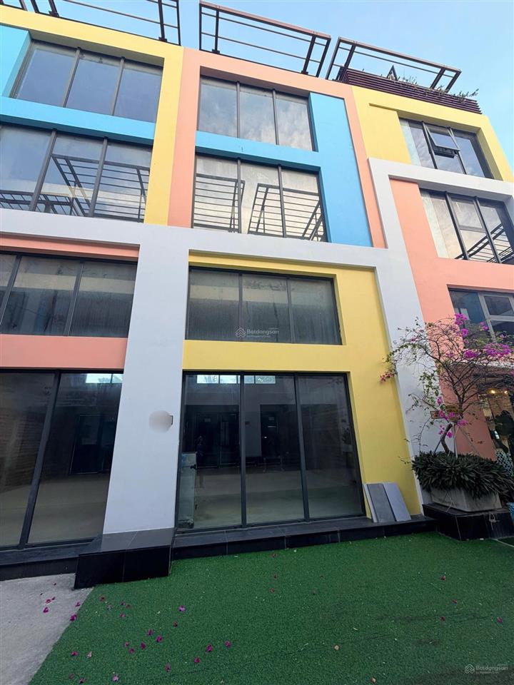 Bán shophouse la tiên trực diện biển  2 mặt tiền, dtsd 197,5m2, đã có sổ hồng hoàn công