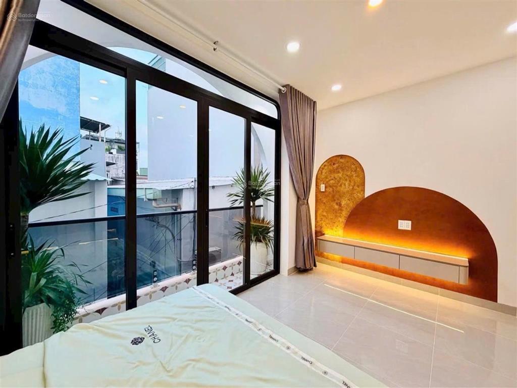 52m2  shr  6,3 tỷ  hoàng bật đạt tân bình, 3 tầng btct, tặng full nội thất