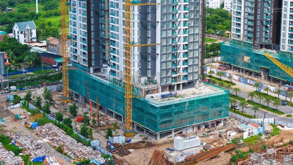 2pn góc masteri grand view 8.8 tỷ bao hết, giá tham khảo tốt trong khu vực.  0911 693 ***