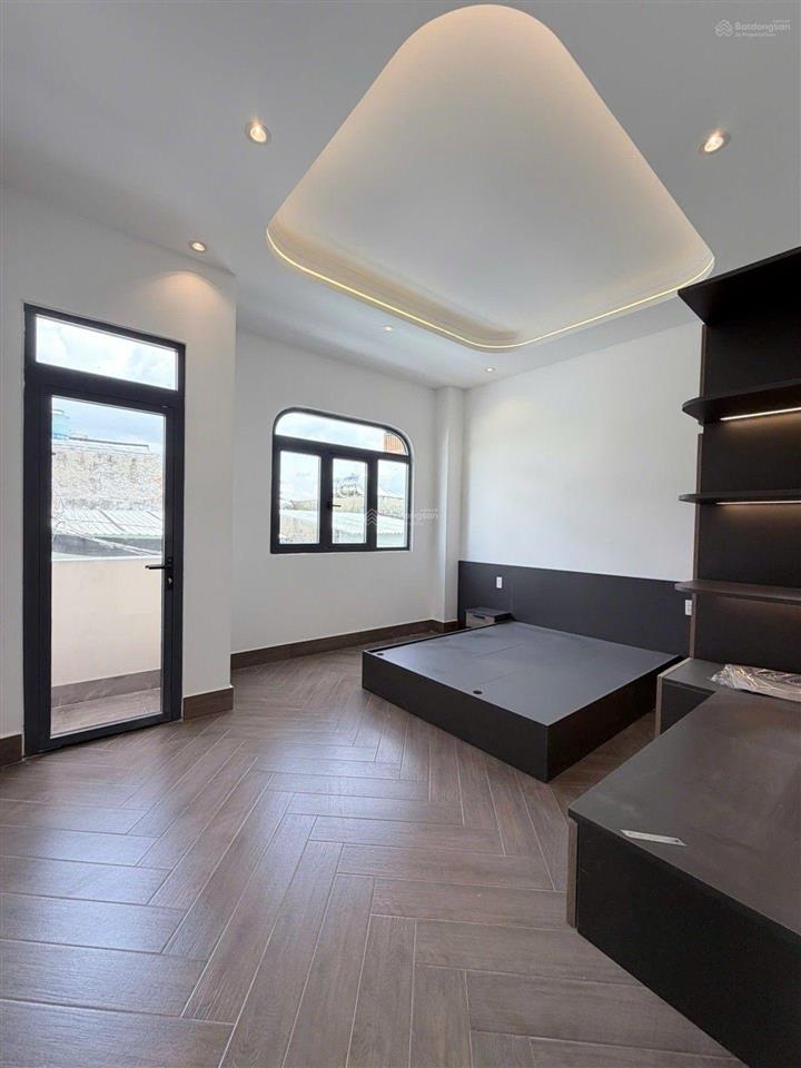 Nhà mới đẹp gần công viên lưu chí hiếu  64m2  ngang 4.5x14m  giá 5.5 tỷ có 3pn