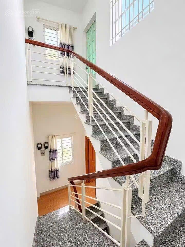 Hxh ngã 4 âu cơ  lạc long quân 52m2, 4 tầng 5.9 tỷ tl