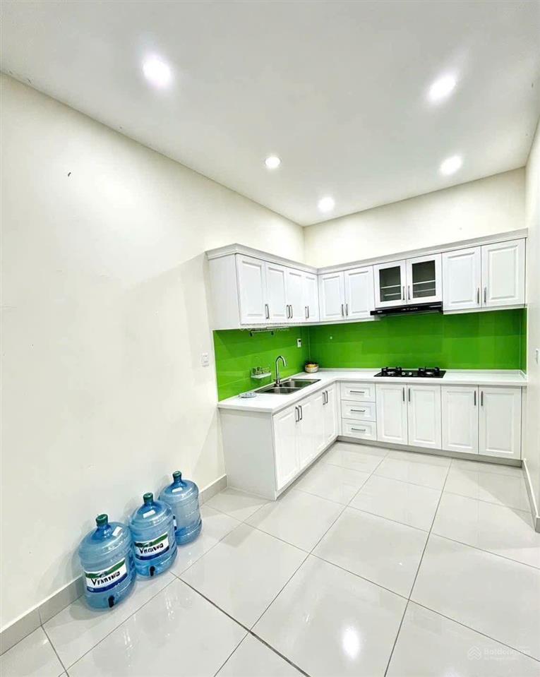 Nhà 1 sẹc hxh ngã 4 âu cơ  lạc long quân  4 tầng  chỉ 6,2 tỷ