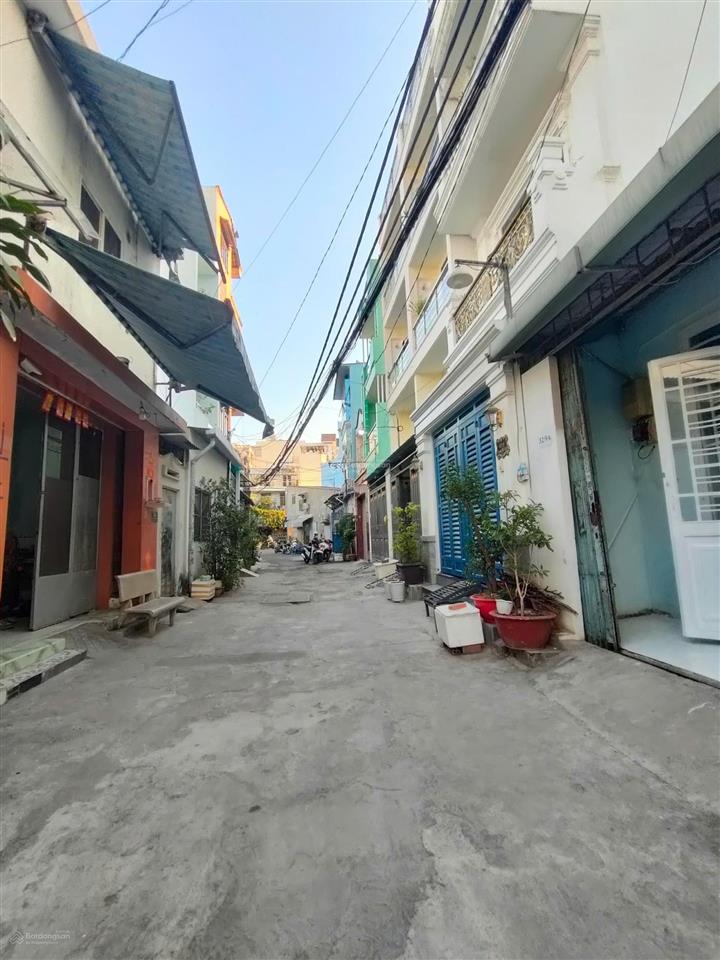 Nhà 1 sẹc hxh ngã 4 âu cơ  lạc long quân  4 tầng  chỉ 6,2 tỷ