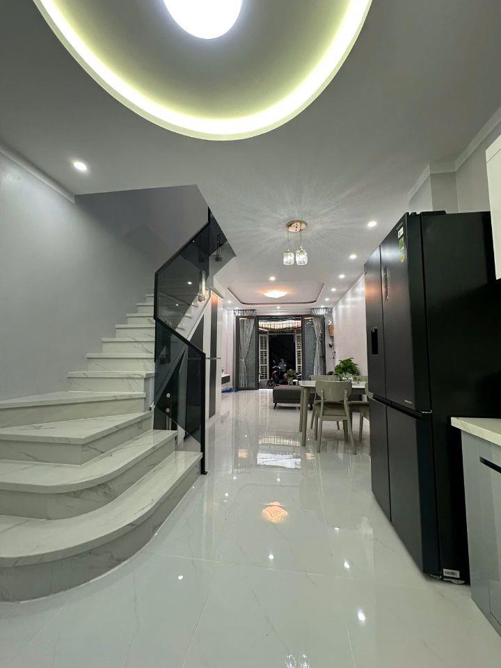 🏡💥CỰC PHẨM BÌNH TÂN, SÁT MT, ĐẸP LUNG LINH, FULL NỘI THÂT, HXH, 43M2, 2 TẦNG, CHỈ NHỈNH 4 TỶ