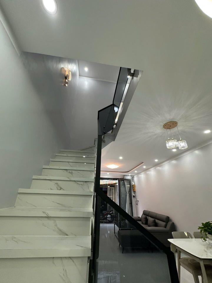 🏡💥CỰC PHẨM BÌNH TÂN, SÁT MT, ĐẸP LUNG LINH, FULL NỘI THÂT, HXH, 43M2, 2 TẦNG, CHỈ NHỈNH 4 TỶ