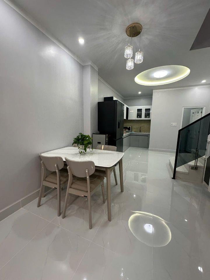 🏡💥CỰC PHẨM BÌNH TÂN, SÁT MT, ĐẸP LUNG LINH, FULL NỘI THÂT, HXH, 43M2, 2 TẦNG, CHỈ NHỈNH 4 TỶ
