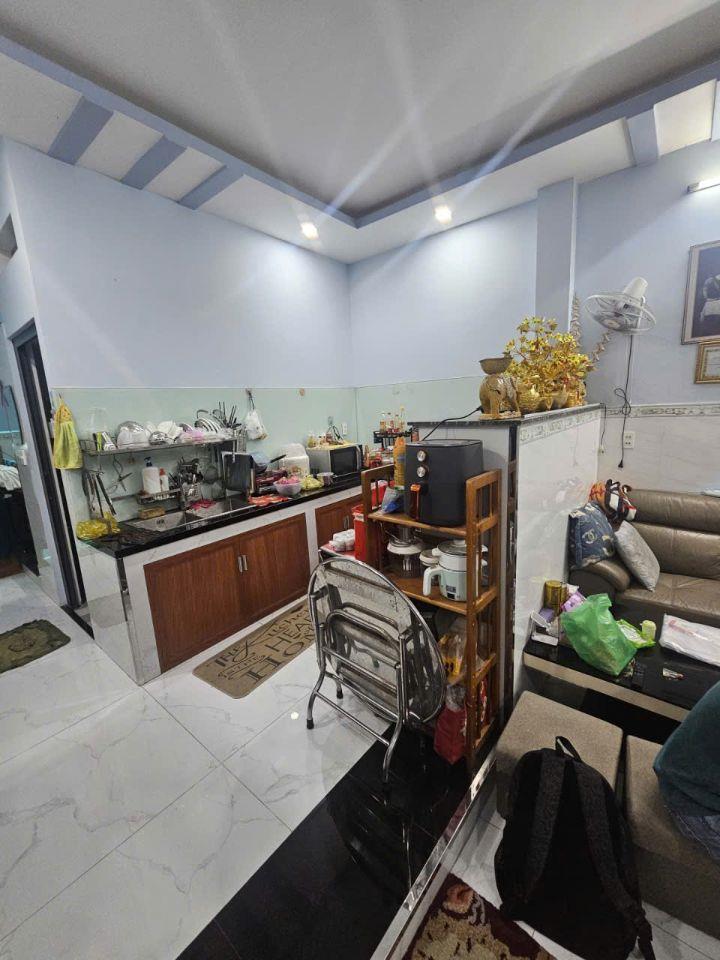 🏠🚘🔥TTQUẬN 6, GẤP BÁN, GIẢM SÂU, SÁT MẶT TIỀN, NGAY CHỢ MINH PHỤNG, 70M2, 3 TẦNG, NHỈNH 5 TỶ