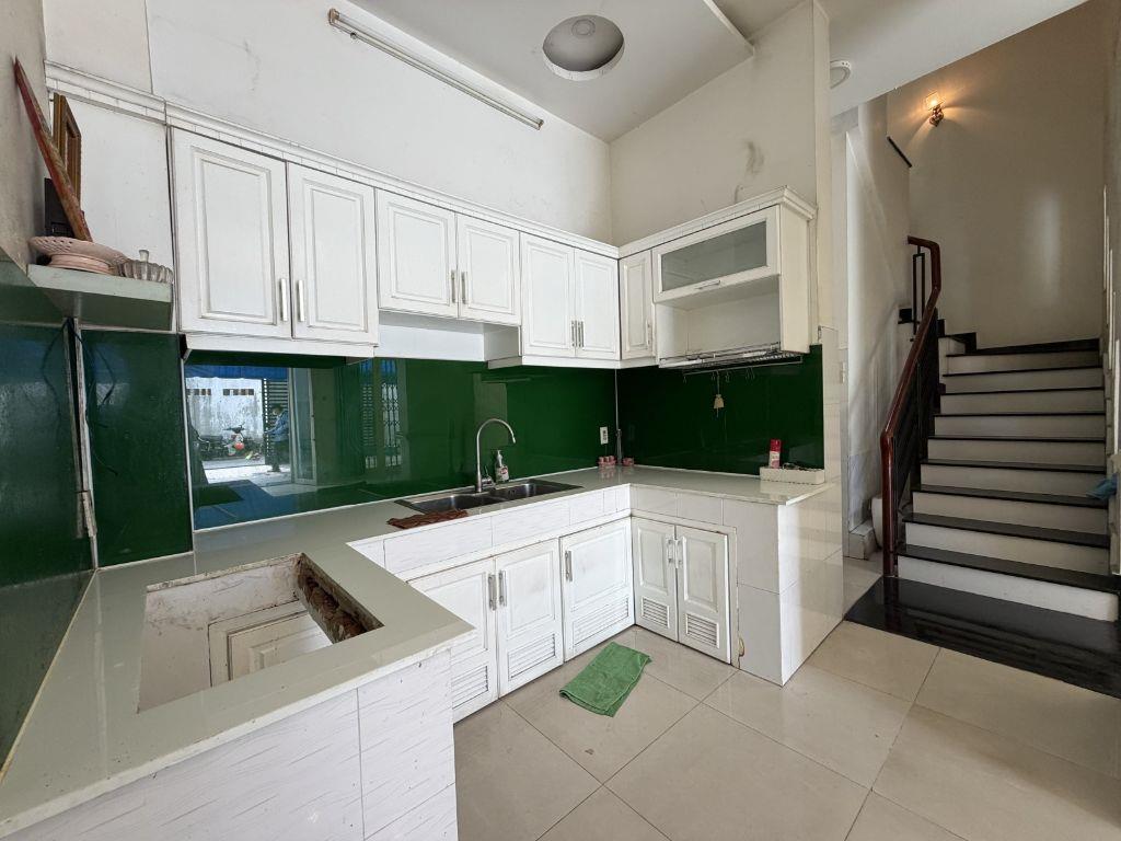 💥🚘🏡BÌNH TÂN, GẦP BÁN, GIẢM SÂU, HXH, SÁT MẶT TIỀN, 98M2, 3TẦNG, NGANG 8M,4PN, NHỈNH 8TỶ 