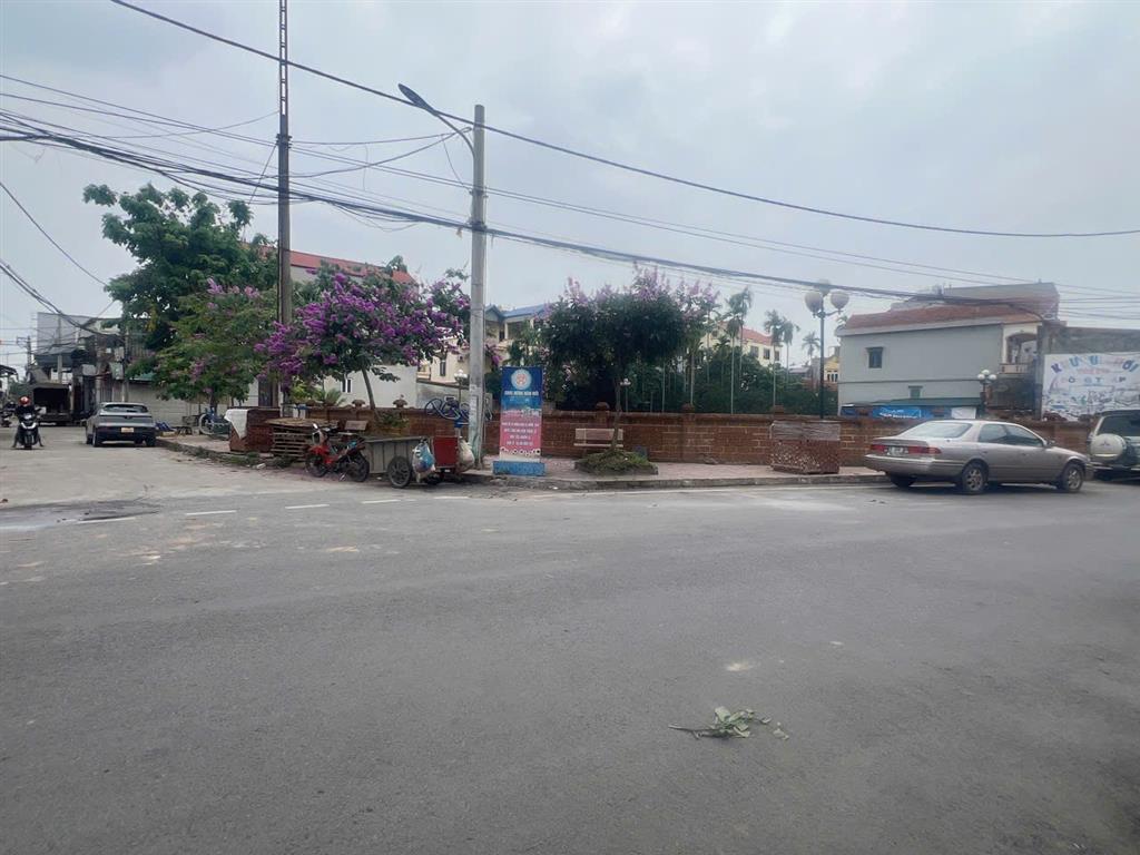 BÁN ĐẤT ĐAN PHƯỢNG, 46M TẶNG NHÀ C4 Ở NGAY, OTO CÁCH 50M, GẦN CHỢ, HỒ ĐIỀU HÒA, GIÁ CHỈ