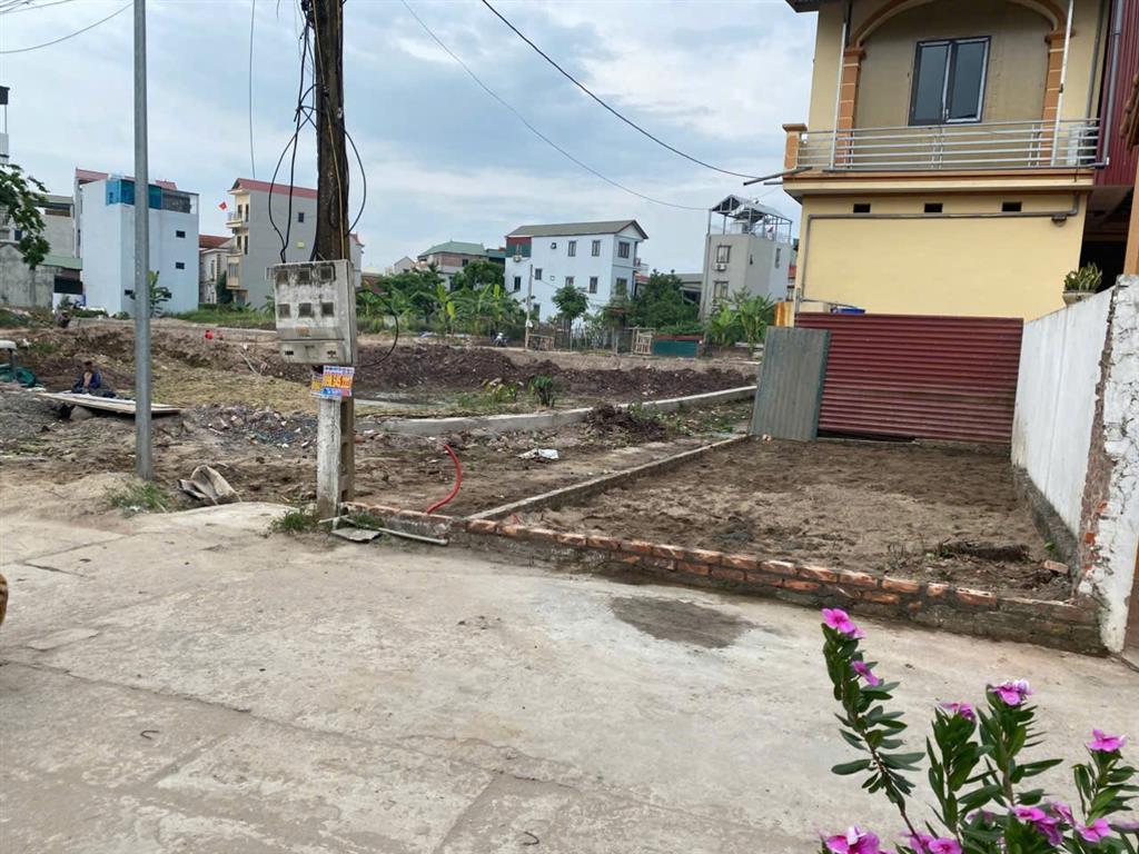 BÁN ĐẤT ĐỨC THƯỢNG - LÔ GÓC SIÊU VIP THƯỢNG THỤY – VIEW HỒ – GẦN QL32 - NHỈNH 4 TỶ.