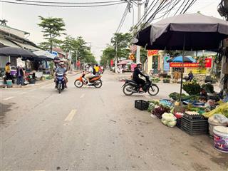 45m gần Thị Trấn Trôi, đường thông tứ tung, gần chợ, trường học, giá nhỉnh 4 tỷ.
