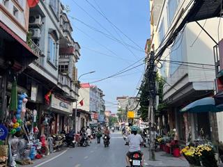 Chính chủ cần bán nhanh 54m đức thượng  giá 8x triệu/ m2.