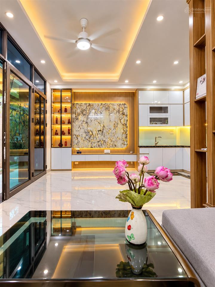 Nhà đẹp mỹ đình 6 tầng full nội thất ô tô 7 chỗ đỗ cửa chỉ 8.2 tỷ