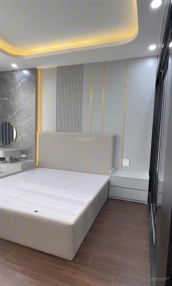 Bán nhanh nhà mặt ngõ tam trinh, giá 13.5 tỷ, 63m2x5t, thang máy