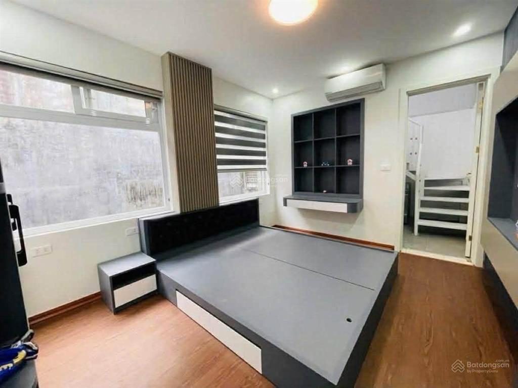 Nhà đẹp long lanh ngõ đội cấn, giá 7.55 tỷ, 30m2x5t, ở luôn