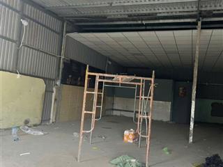 Chính chủ cho thuê nhà xưởng thạnh lộc 19 q12. dt 200m giá 10tr