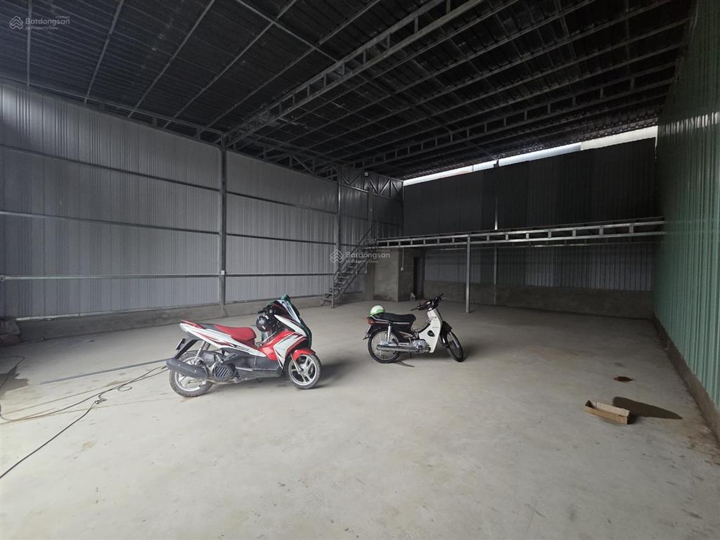 Chính chủ cho thuê nhà xưởng sẹc ql1a thạnh lộc q12. dt 9x16m giáp gv