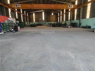Cho thuê nhà xưởng 1300m ql1k dĩ an bd. xe container, có cẩu trục, trạm điện