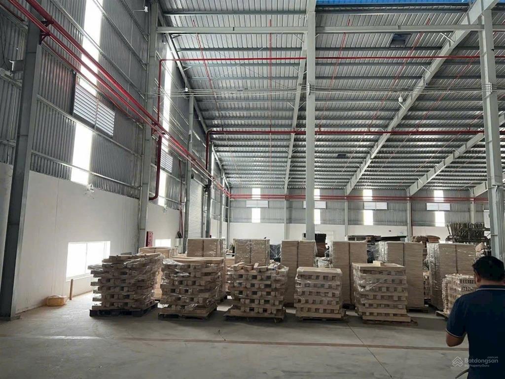 Cho thuê nhà xưởng tân thới nhất q12. dtkv 5000m, xây dựng 3600m, vp 800m