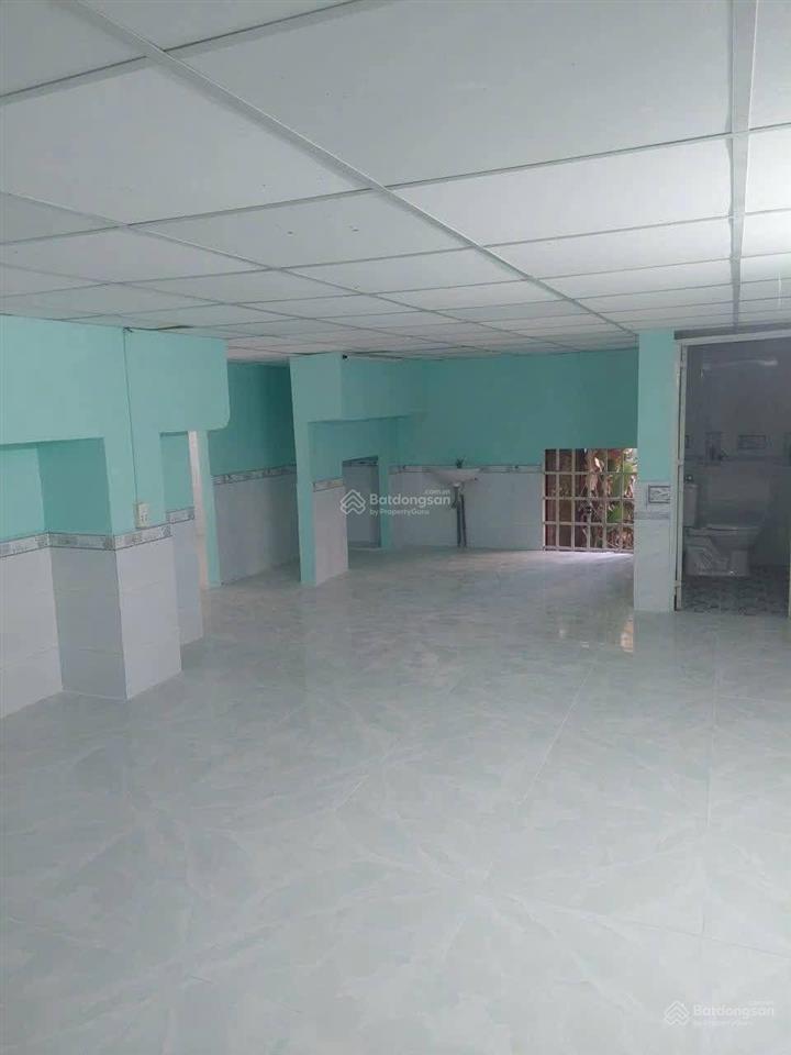 Cho thuê nhà xưởng 200m may mặc thạnh lộc quận 12. giá 15tr