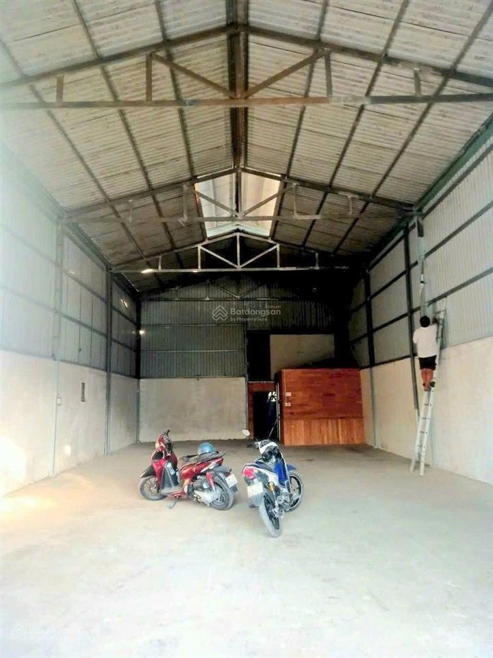 Cho thuê nhà xưởng 170m thạnh xuân quận 12. giá 13tr có 3pha, vp