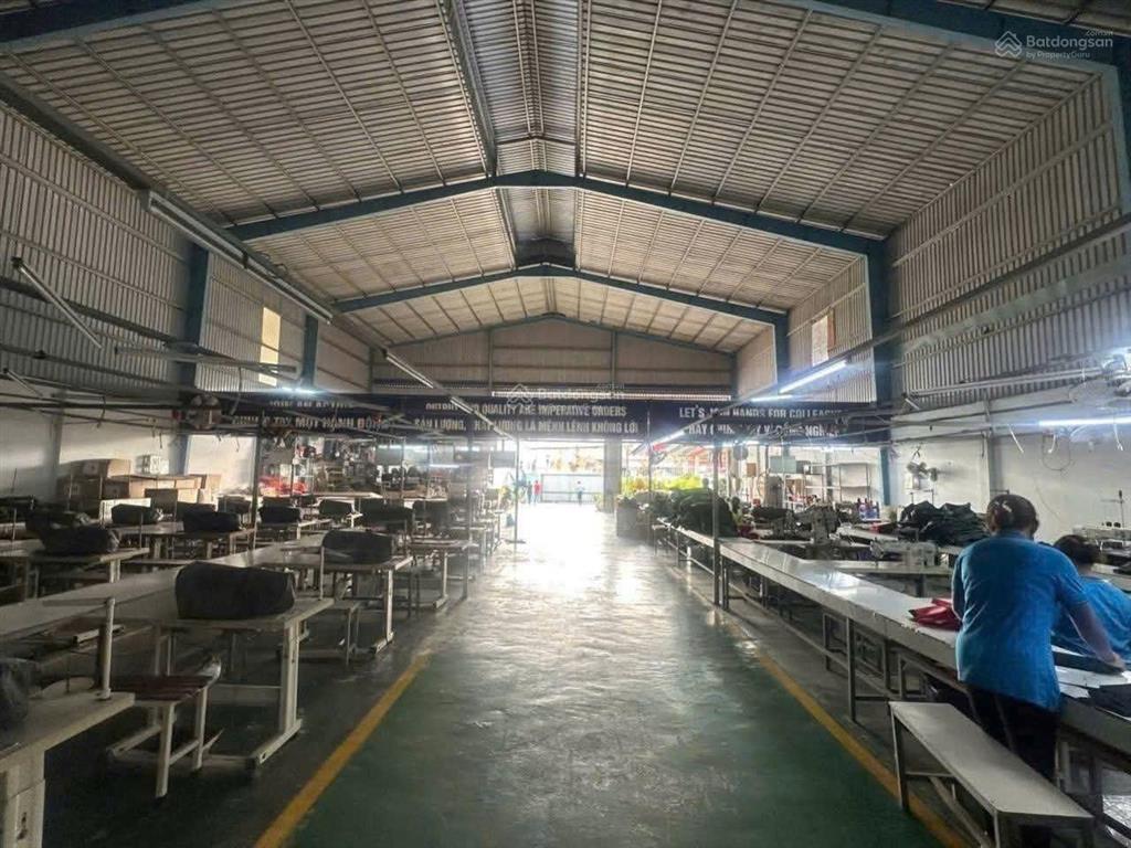 Cho thuê nhà xưởng 2000m thuận an giáp thủ dầu một 120tr