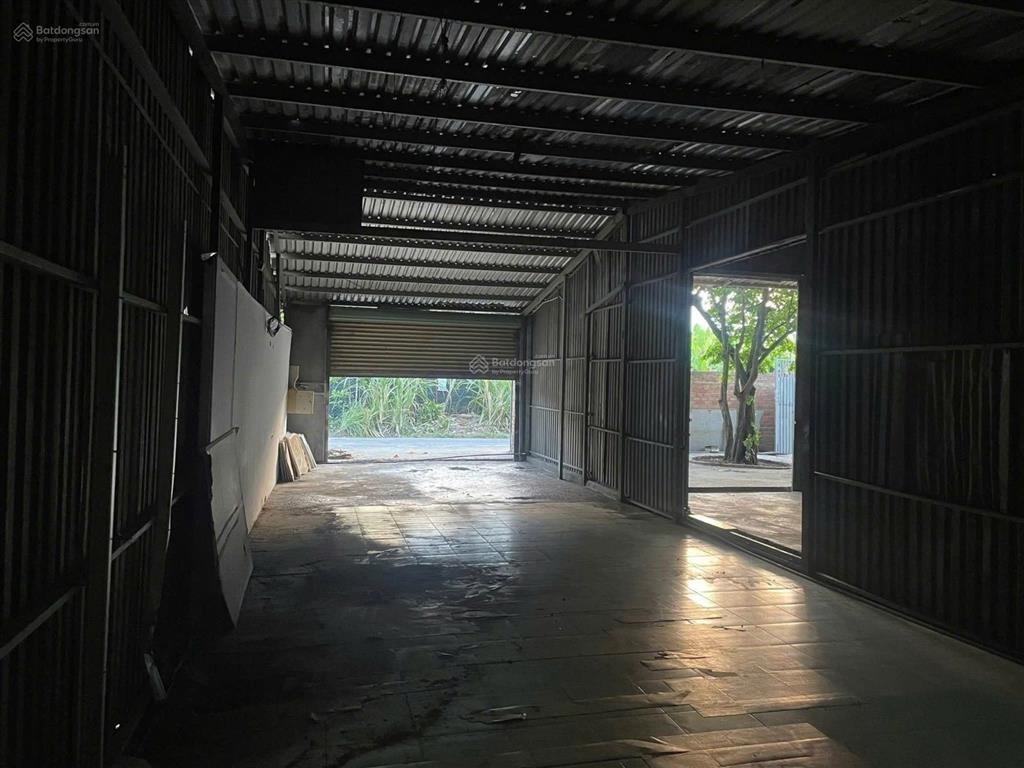 Cho thuê xưởng 550m thạnh xuân 25 quận 12. gần lê thị riêng chỉ 20tr