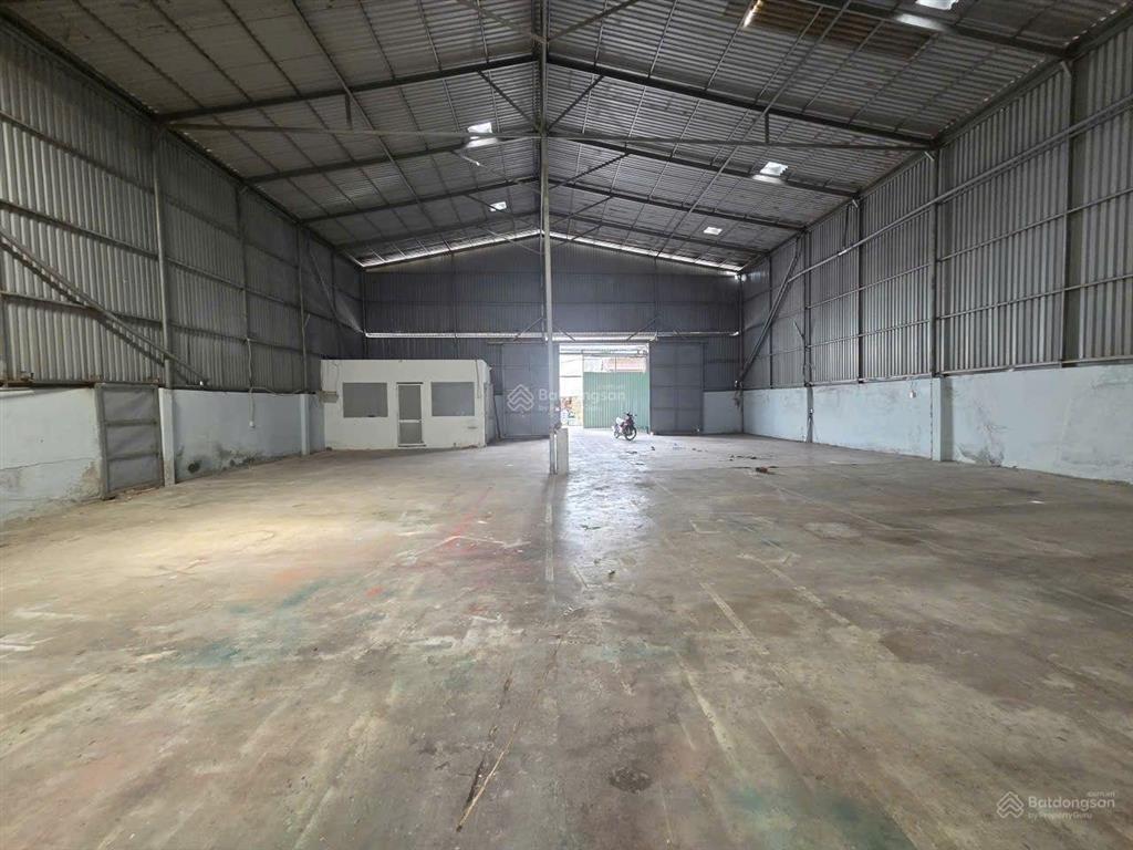 Cần cho thuê kho xưởng 450m an phú đông 09 quận 12. có sẵn văn phòng