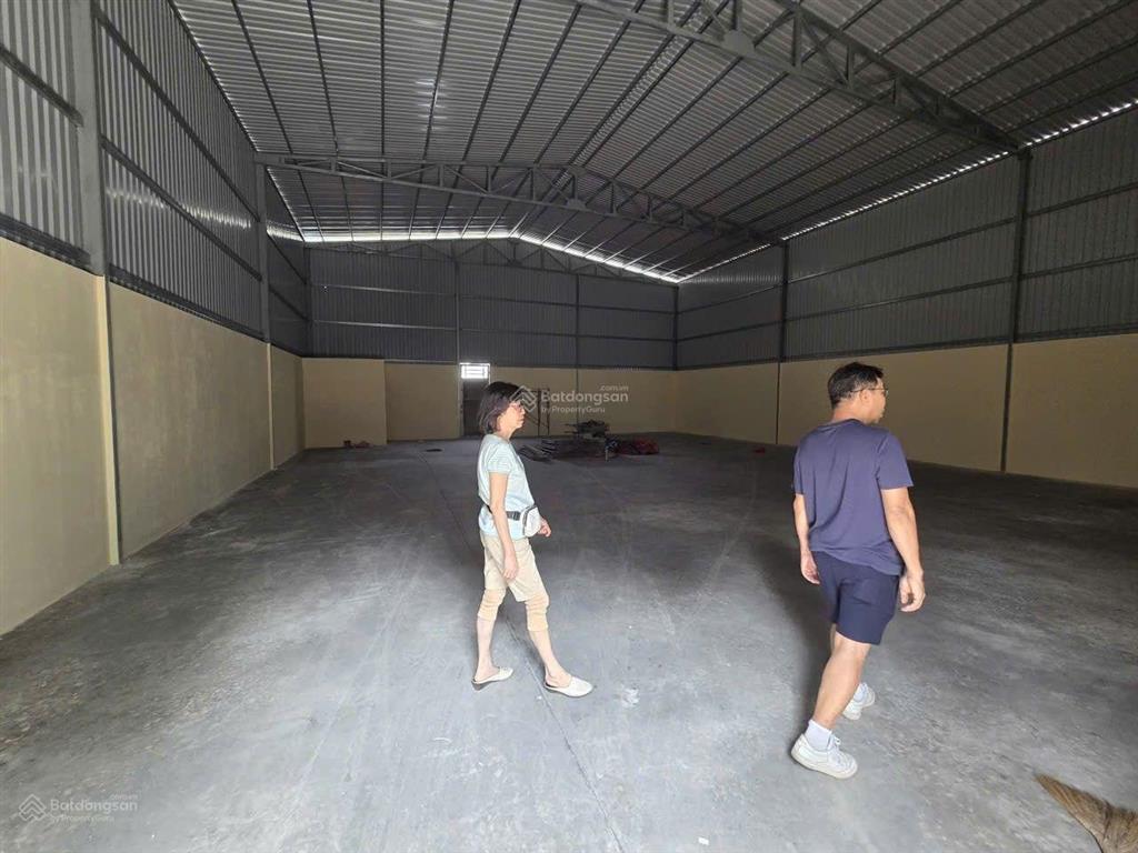 Cho thuê xưởng mới xây 260m thạnh xuân quận 12. trần cao 7m, 3 pha