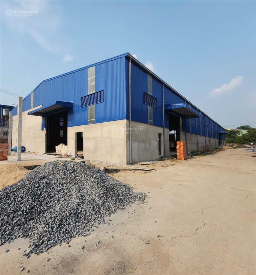 Cho thuê nhà xưởng quận 12. dtkv 2500m, xd 1900m, xe container, cao 10m