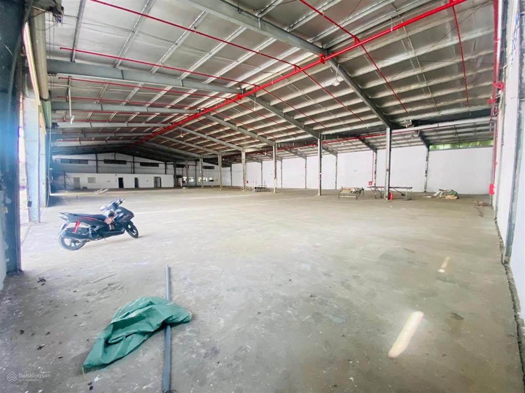 Cho thuê nhà xưởng dĩ an bd. dt 1900m, pccc tự động