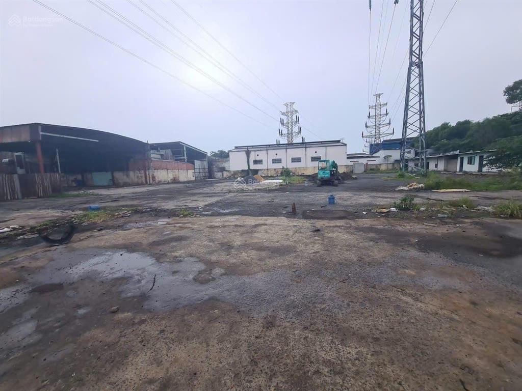 Cho thuê đất 4000m có nhà xưởng mt sông sài gòn an phú đông quận 12. giá 40tr