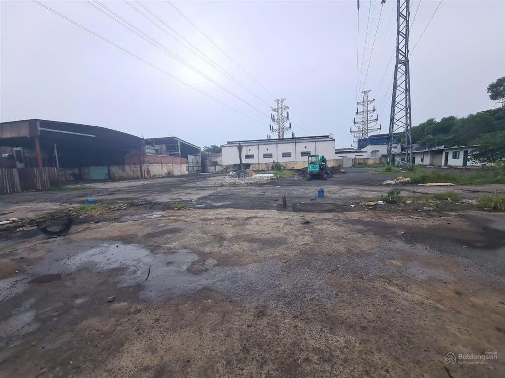 Cho thuê đất 4000m có nhà xưởng mt sông sài gòn an phú đông quận 12. giá 40tr